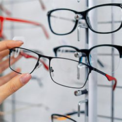 badania wzroku bydgoszcz salon optometryczny bydgoszcz optyk optycy oprawki do okularów przeciwsłonecznych korekcyjnych